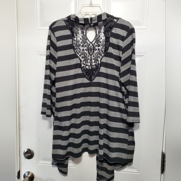 Deb Black & Gray Striped Cardigan with Lace Trim size 2XL - Picture 10 of 11